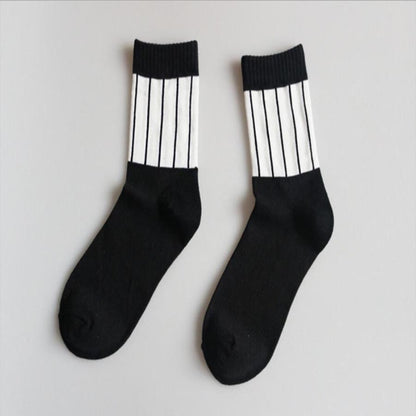 2017 Newly Spring summer Chinese language Men's Japan South Korea personality style Black and white men fashion Breathable socks