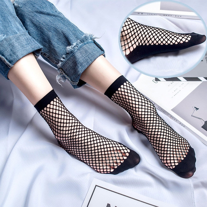 2017Hot Punk Women Girls Sexy Black Hollow Out Breathable Mesh Fishnet Socks Female Gothic Stretchable Short Hosiery Ankle Socks