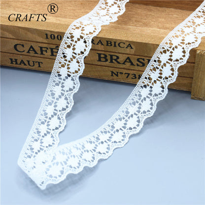 2018 Global Hot Sale 10 yards beautiful white lace ribbon European lace fabric lace sew embroidery dress accessories