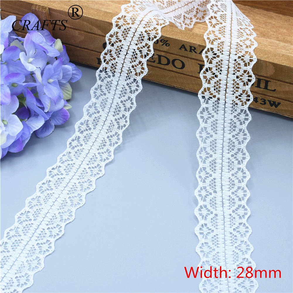 2018 Global Hot Sale 10 yards beautiful white lace ribbon European lace fabric lace sew embroidery dress accessories