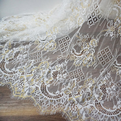 2018 NEW wedding saree gold lace fabric 1 piece/3 meters long! Eyelash french lace for weding dresses and gowns Quality