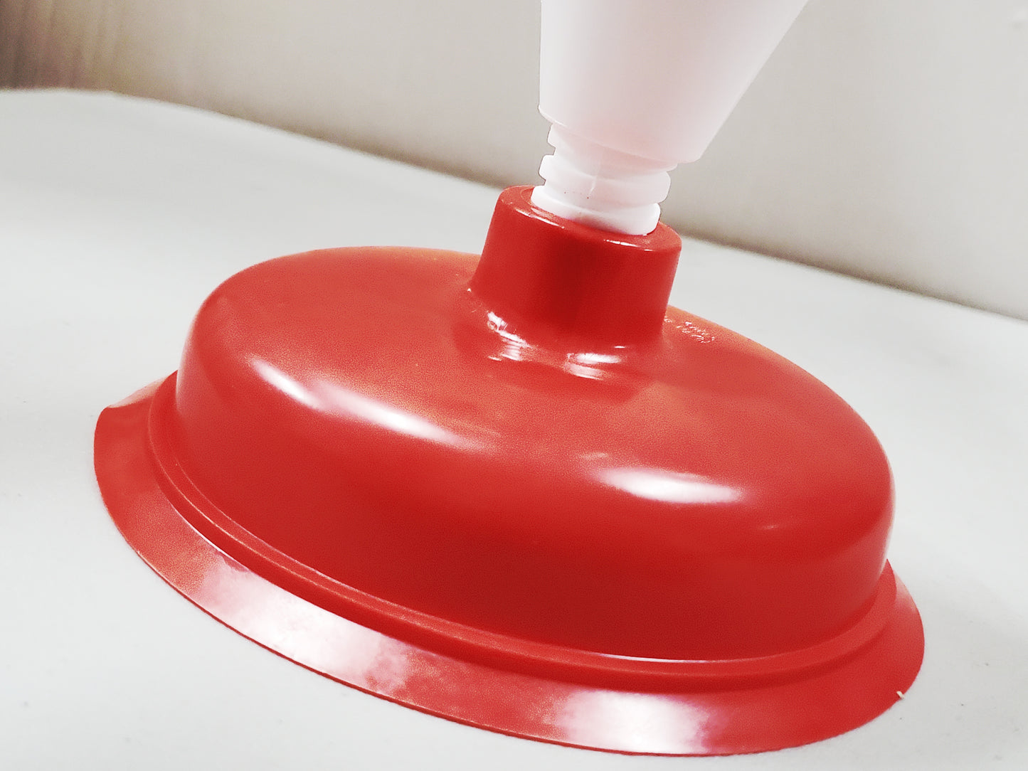 LIAO RED VACUUM DREDGE LIGHT WEIGHT AND DURABLE-BATHROOM PLUNGER CURBSIDE PICK UP AVAILABLE