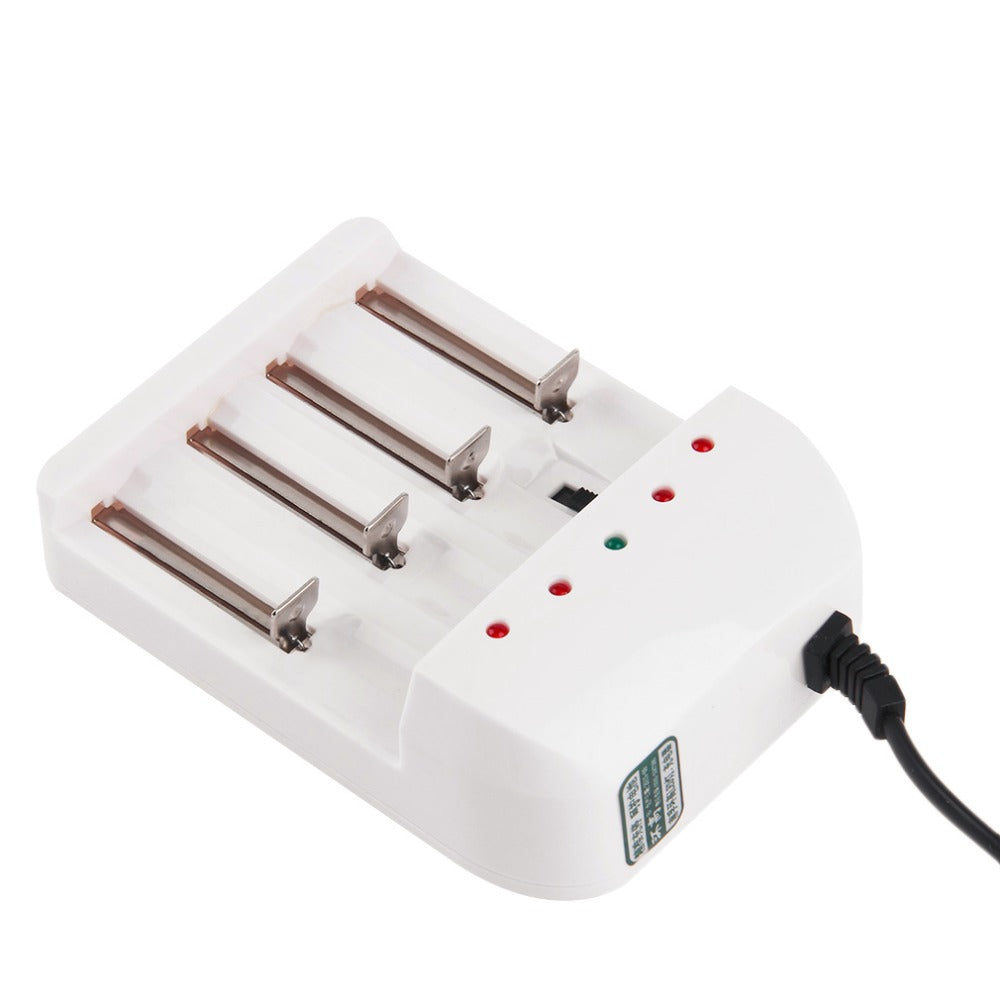 Universal 4 X Slot US Plug Ni MH / Ni Zn / lithium iron 16340 / 18650 / 25500 / 26650 / 2670 rechargeable Battery Charger