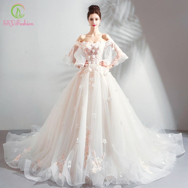 SSYFashion New Luxury Wedding Dress The Bride Sweetheart Lace Appliques A-line Beading Sweep Train Wedding Gown Vestido De Noiva